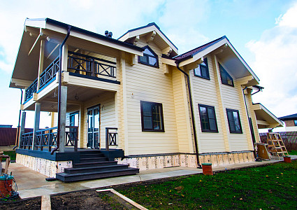 Дом шале из бруса в полтора этажа 10х11 с котельной Хотомир