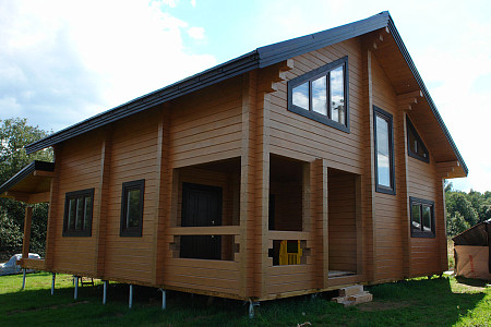 Полутораэтажный дом шале из бруса 11х12 с террасой Собина