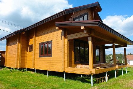 Дом шале из бруса в 1,5 этажа 6х6 с котельной Топак