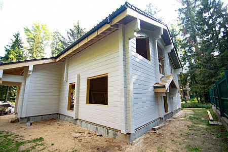 Двухэтажный дом из бруса и кирпича 15х19 проект Душка