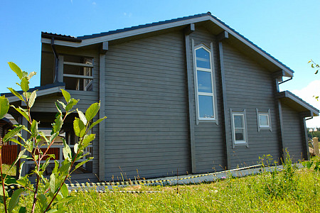 Дом шале из бруса в полтора этажа 12х12 с котельной Тана