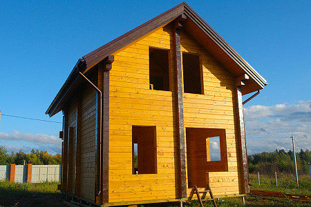 Дом шале из бруса в 1,5 этажа 10х12 с котельной Заслава