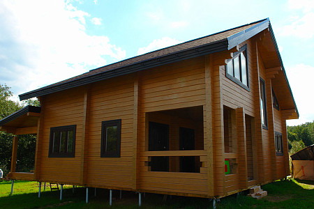 Дом шале из бруса с сауной полутораэтажный 10х11 Мира