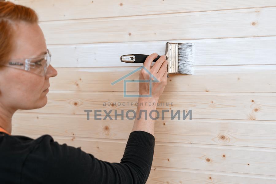 Покраска деревянной евровагонки на балконе